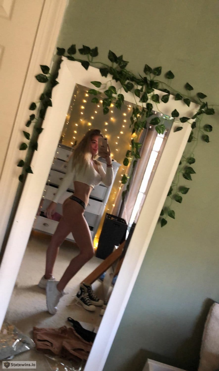 Tiny teen girlfriend selfie nudes 18 year old slut (2) - Photo 11