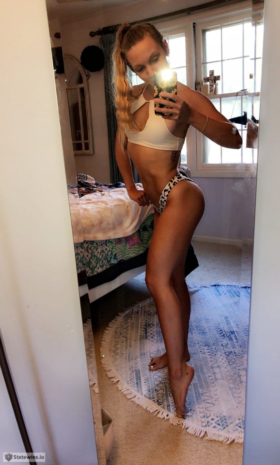 Cute blonde hoe from Indiana with a nice booty - Photo 2