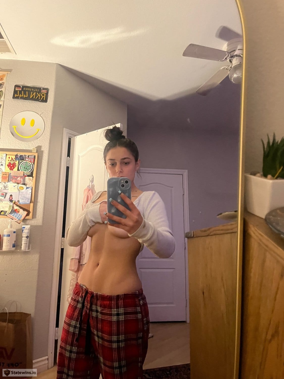 Fit 20 year old hoe Bobbi sex tapes and nudes - Photo 4