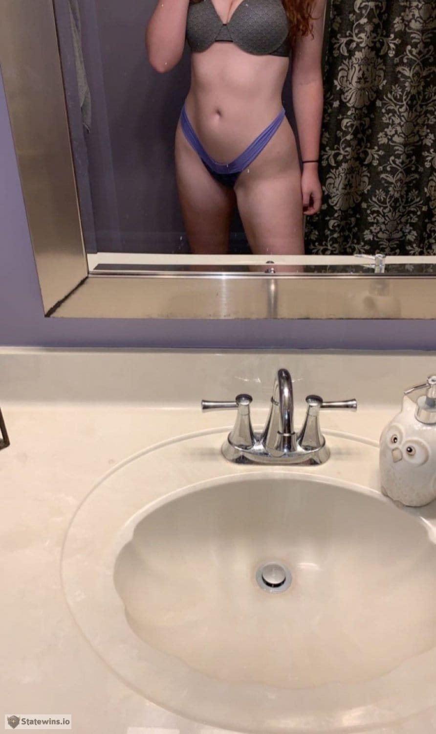 Sexy thic ginger slut from Michigan hugs tits - Photo 16