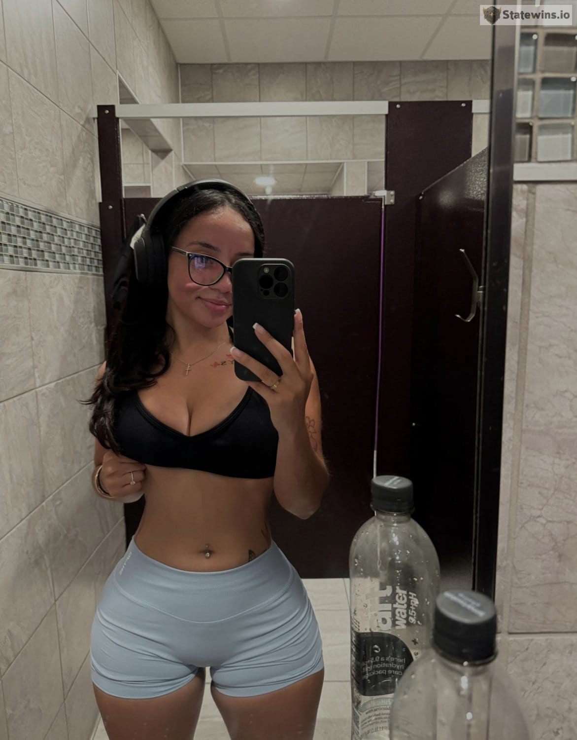 Very Sexy Latina Teen (enjoy) - Photo 5