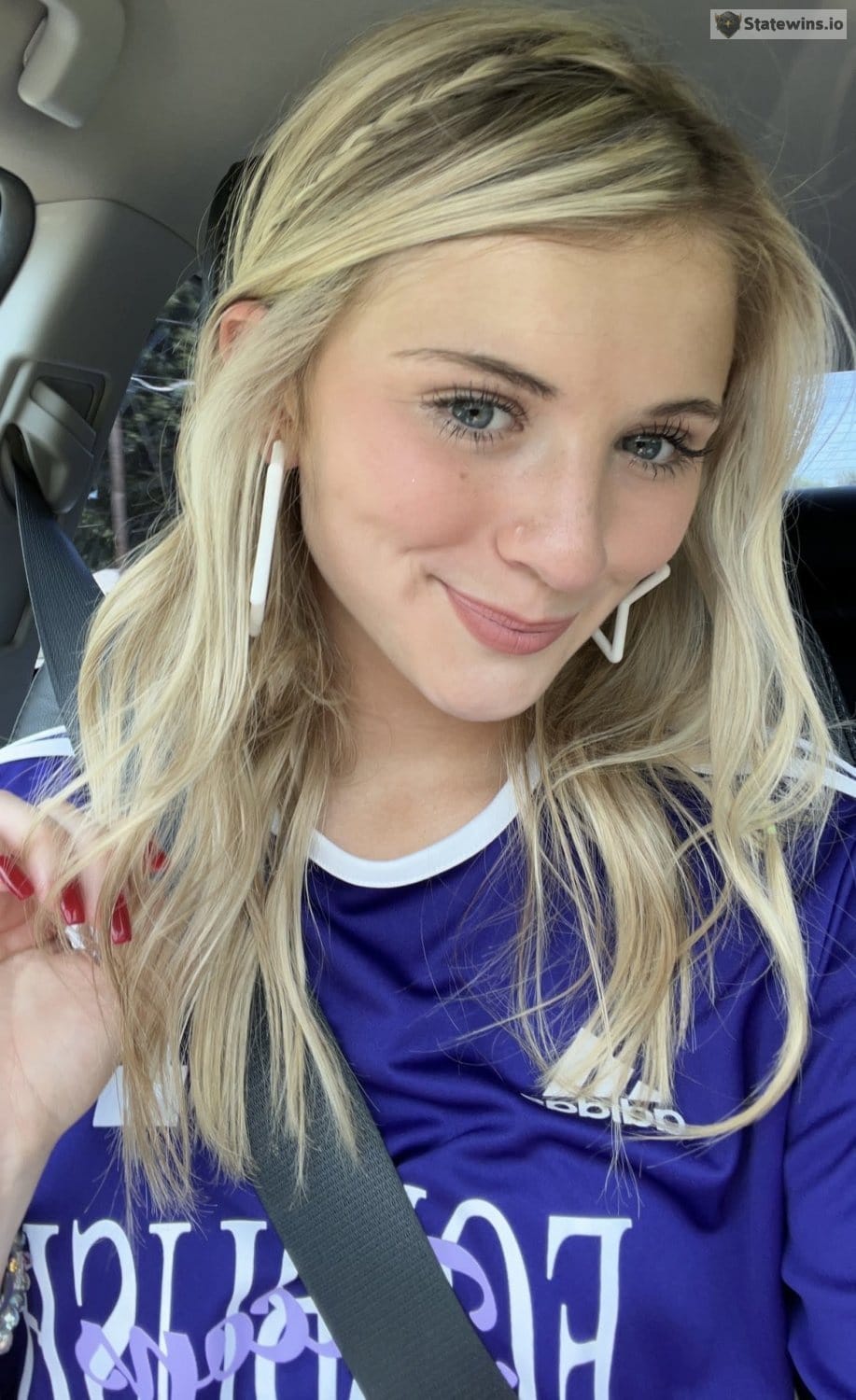 Adorable curvy blonde UGA freshman leaked - Photo 2
