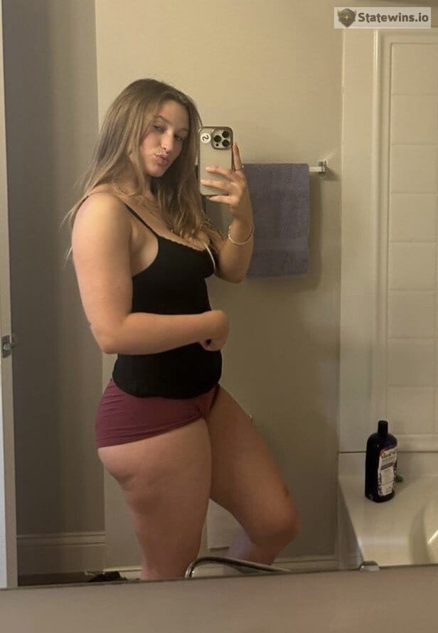 innocent friend turned slut Grace - Photo 5