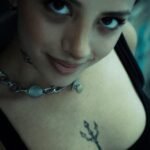Short hair insta girl sexy pics expose