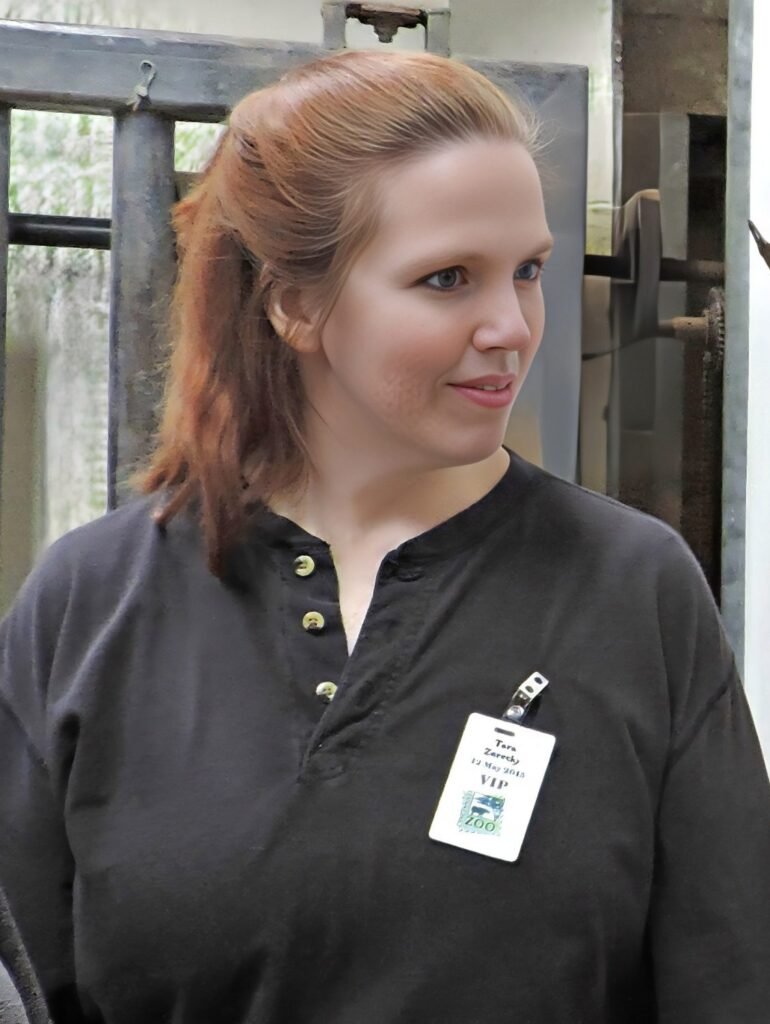 Zoo employee milf undressed expose